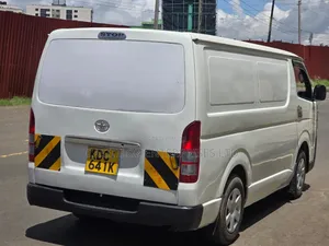 Toyota HiAce 2014 White