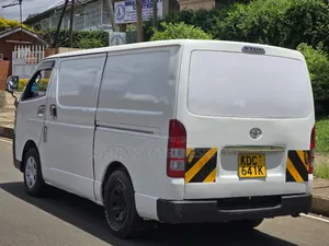 Toyota HiAce 2014 White