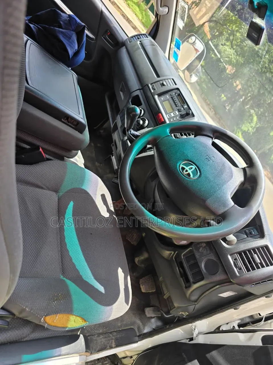 Toyota HiAce 2014 White