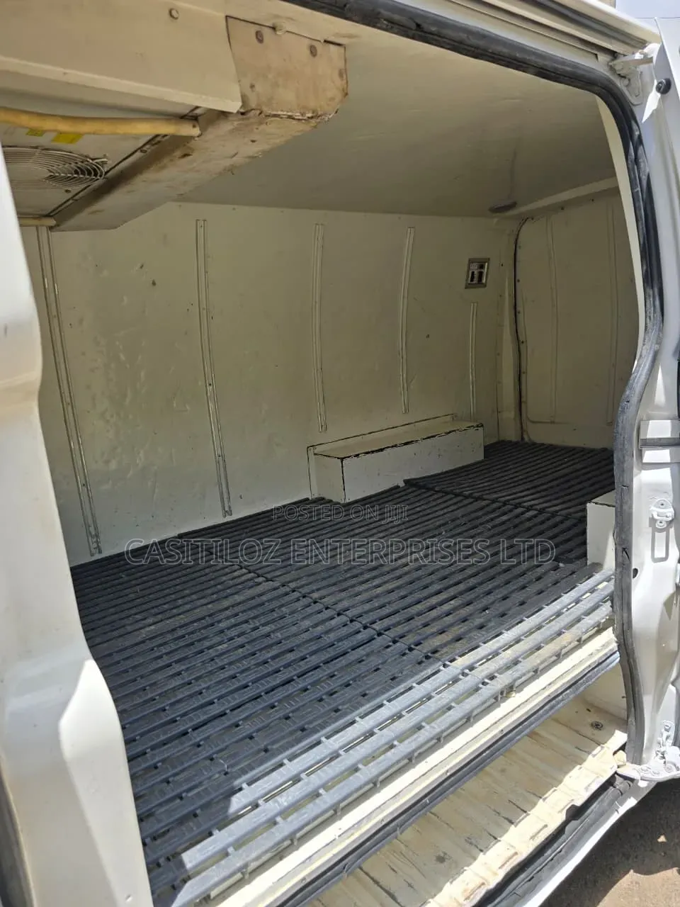 Toyota HiAce 2014 White