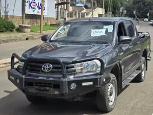 Toyota Hilux 2021 Black