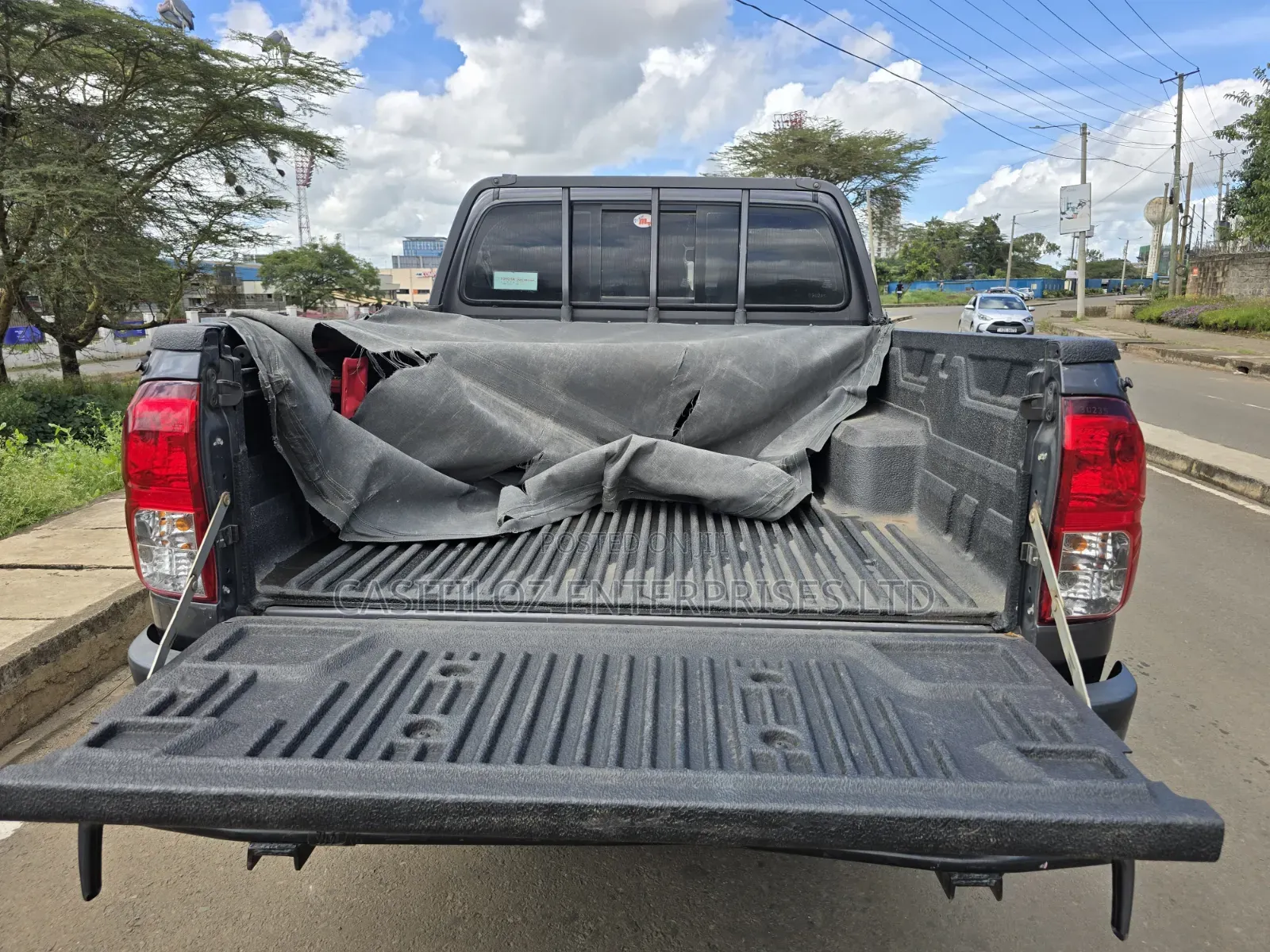 Toyota Hilux 2021 Black