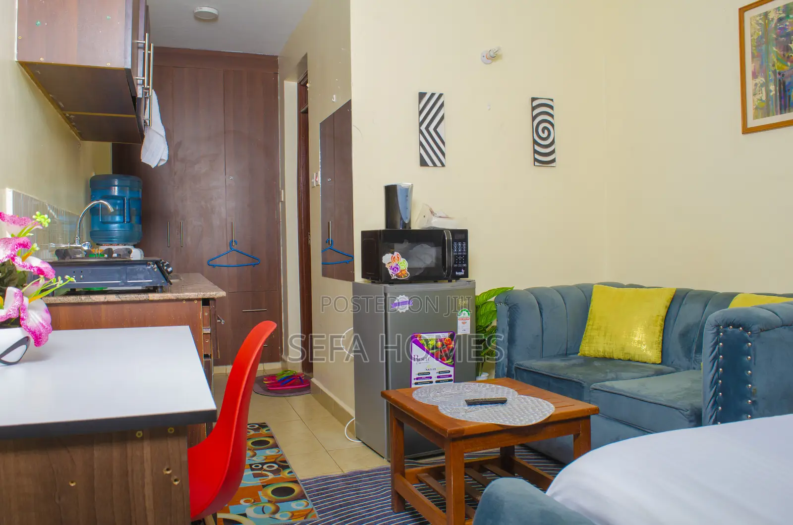 Beautifully Furnished Studio Airbnb Ruaka Town