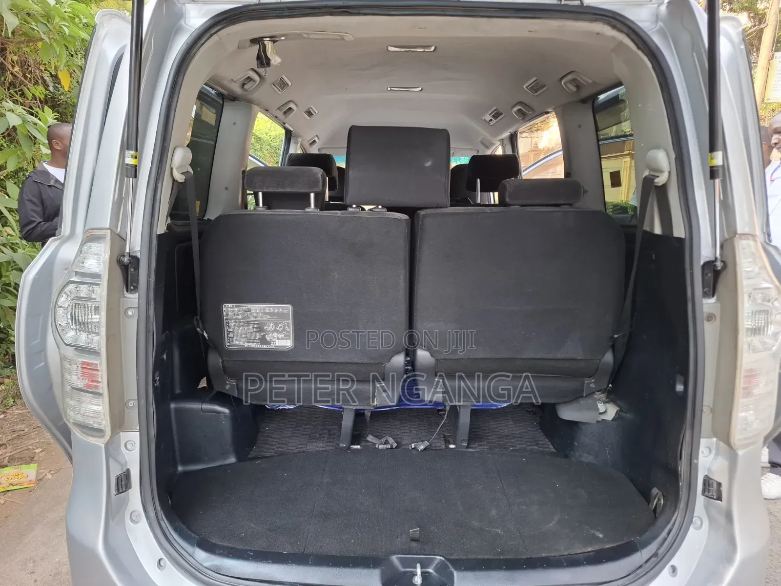 Toyota Voxy 2013 Silver
