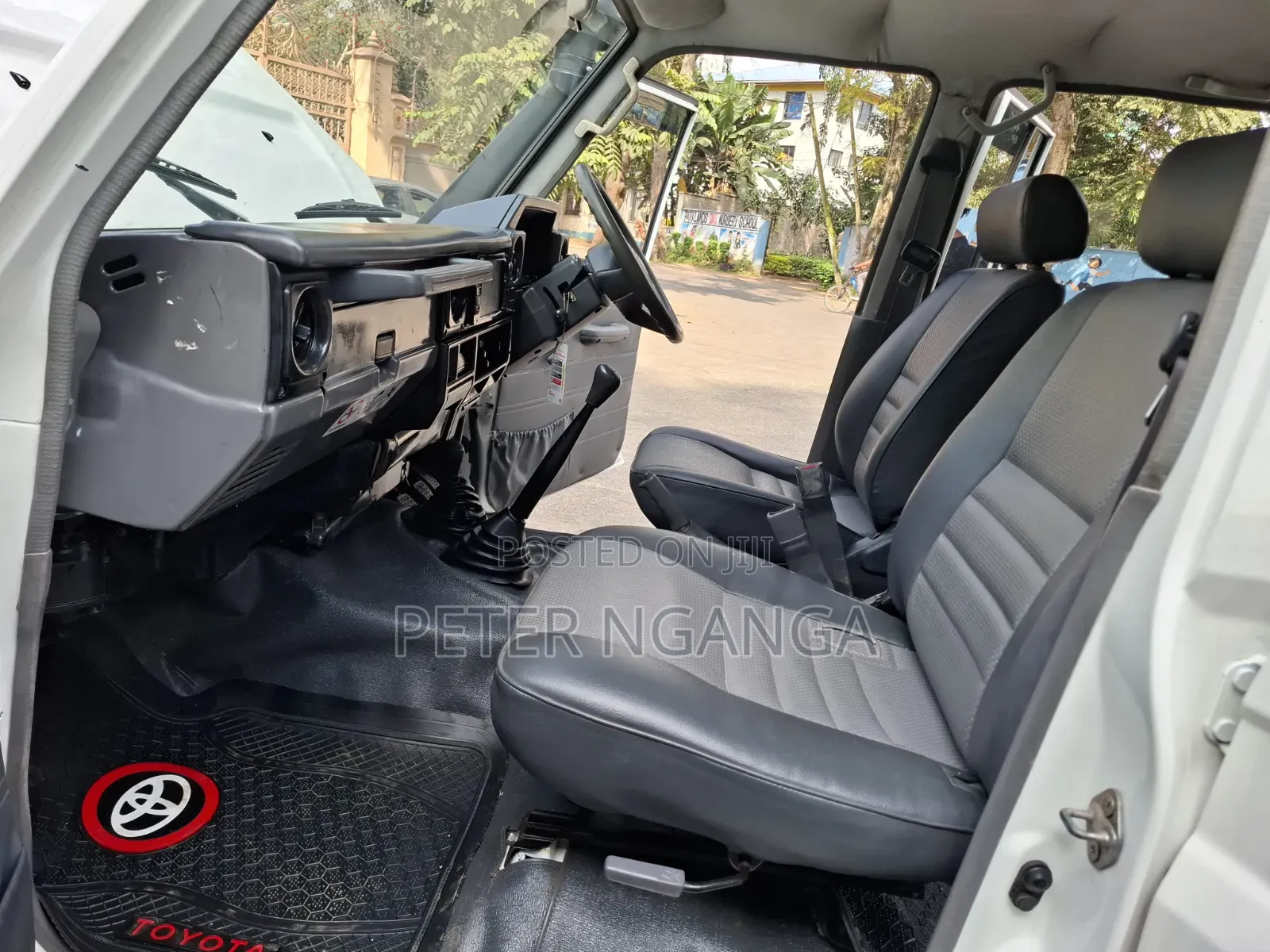 Toyota Land Cruiser 2008 White