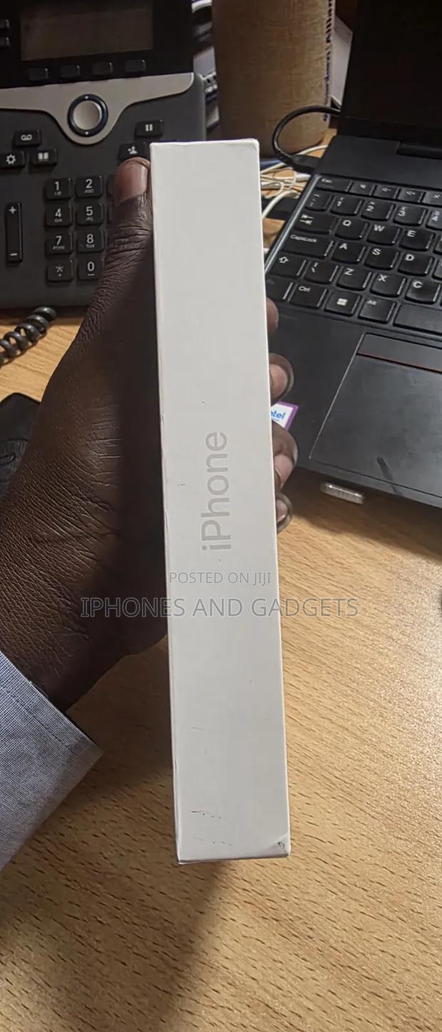 New Apple iPhone 17 Pro 256 GB Silver - thumbnail 3