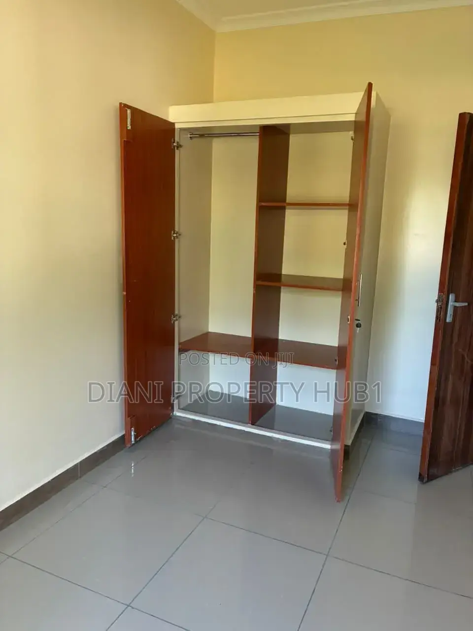2bdrm Apartment in Diani Market, Ukunda for rent