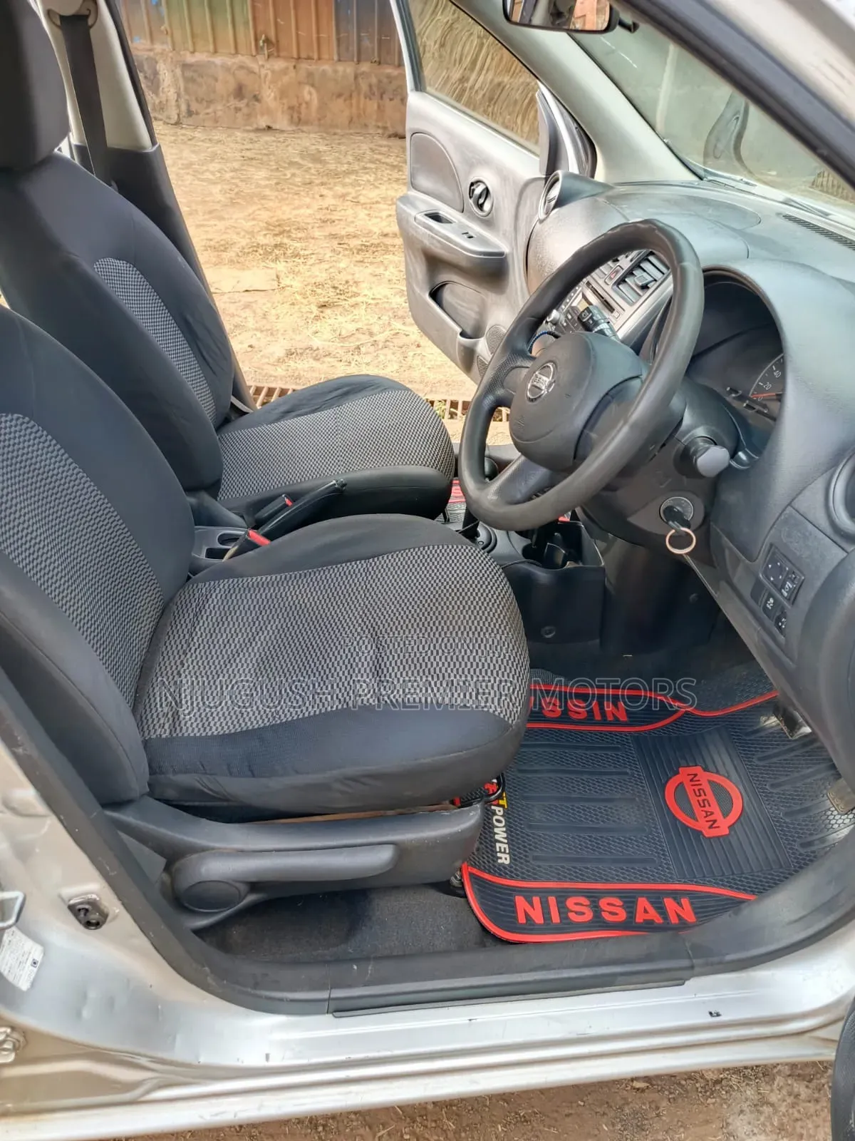 Nissan March 2014 Silver