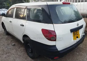 Nissan Advan 2008 White