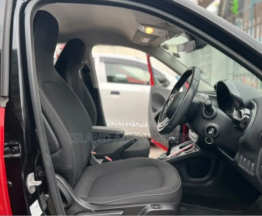 Mercedes-Benz X Class 2017 Red