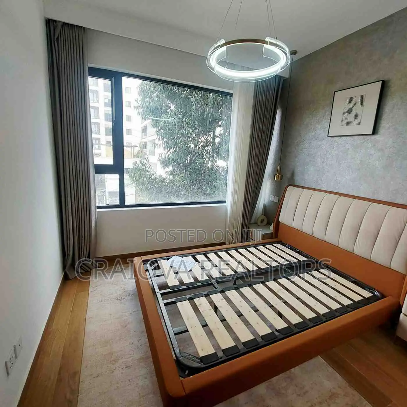 3bdrm Apartment in Valley Arcade for sale