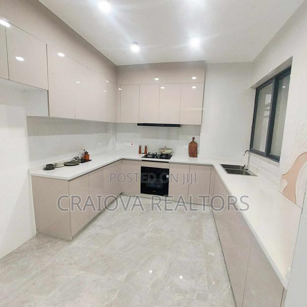 3bdrm Apartment in Valley Arcade for sale - thumbnail 6