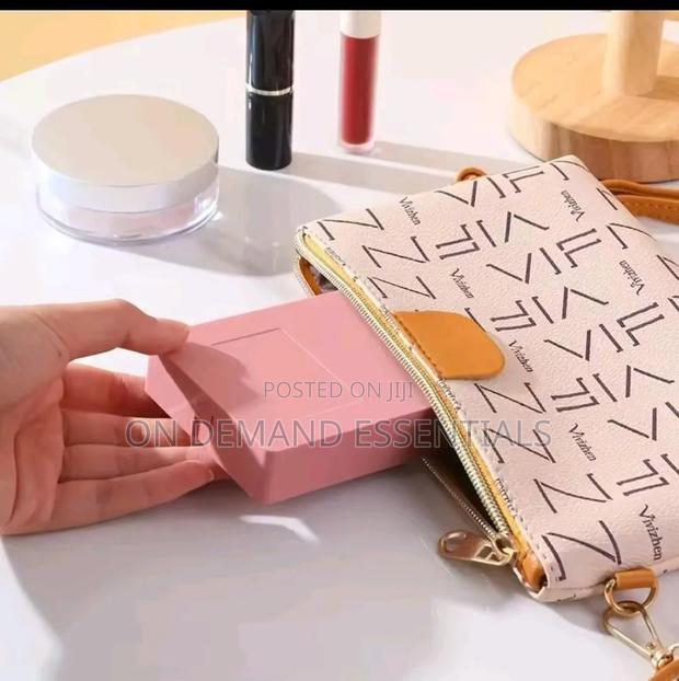 5pc Mini Travel Makeup Set - thumbnail 3