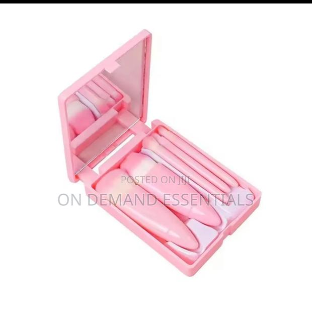 5pc Mini Travel Makeup Set - thumbnail 7