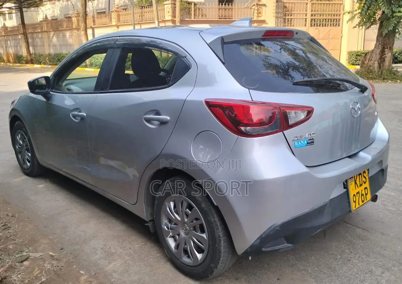 Mazda Demio 2017 Silver