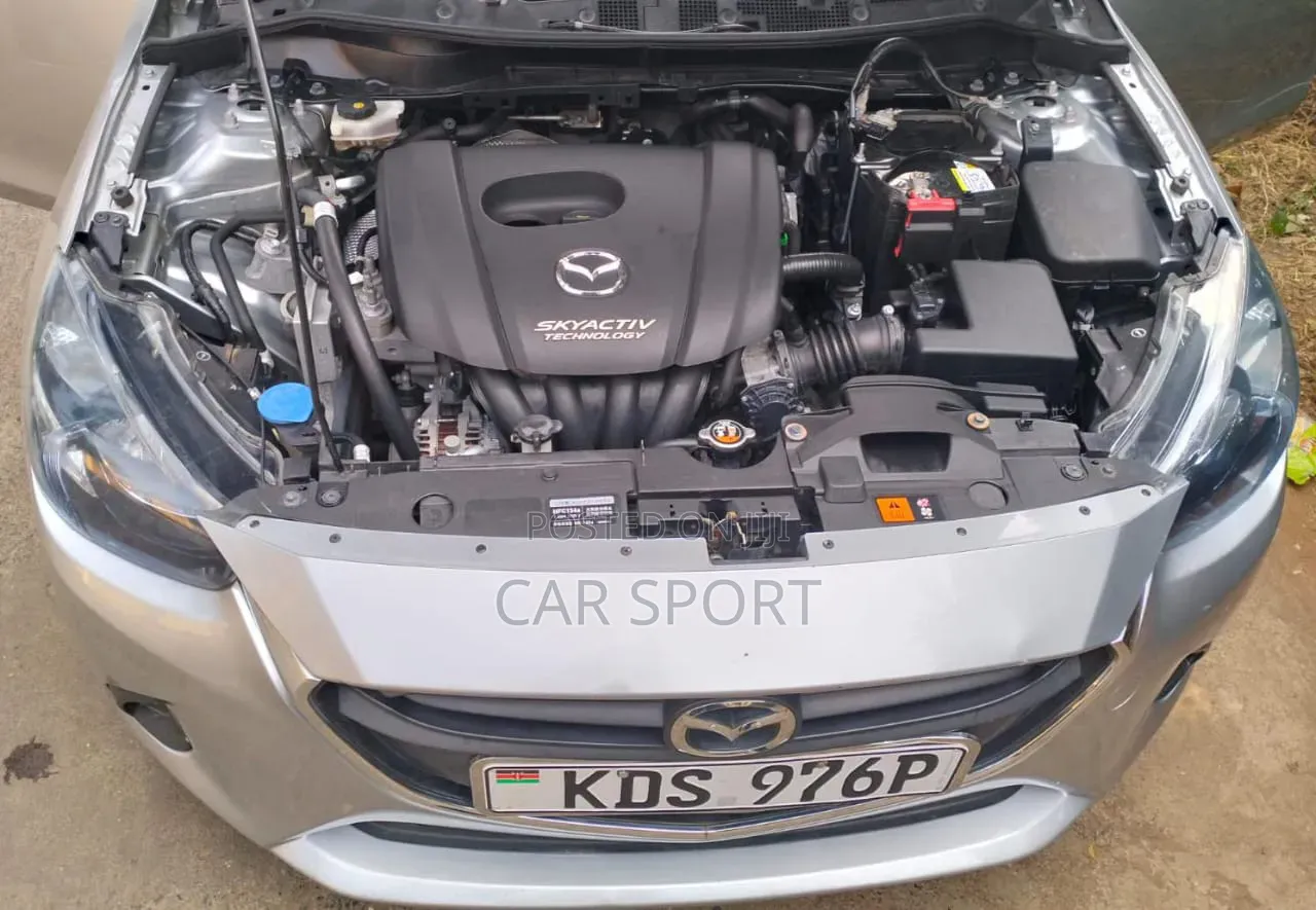 Mazda Demio 2017 Silver