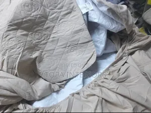 Elastic Skirt Fitted Waterproof Mattress Protectors 6x6