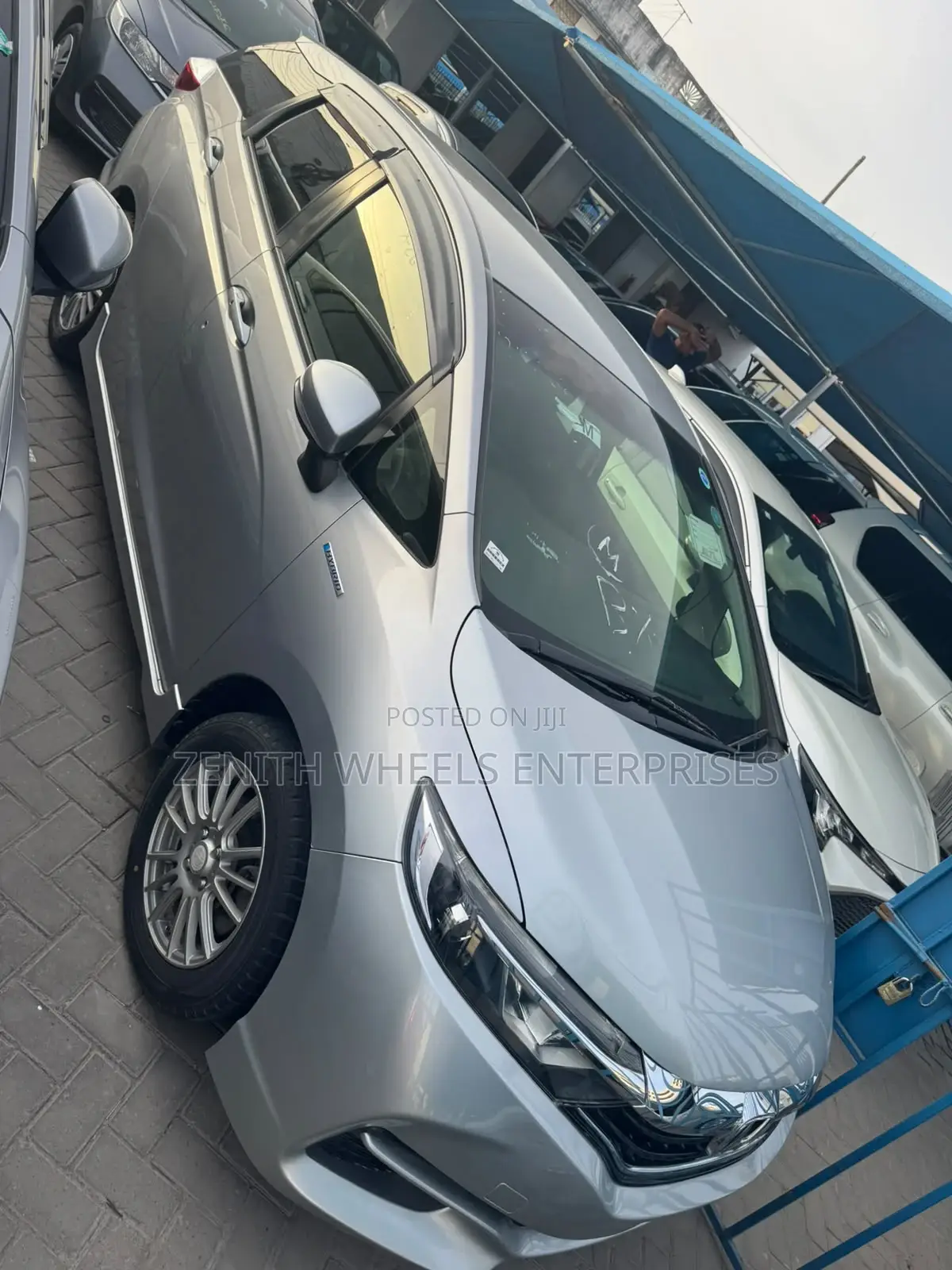 Honda Shuttle 2019 Silver
