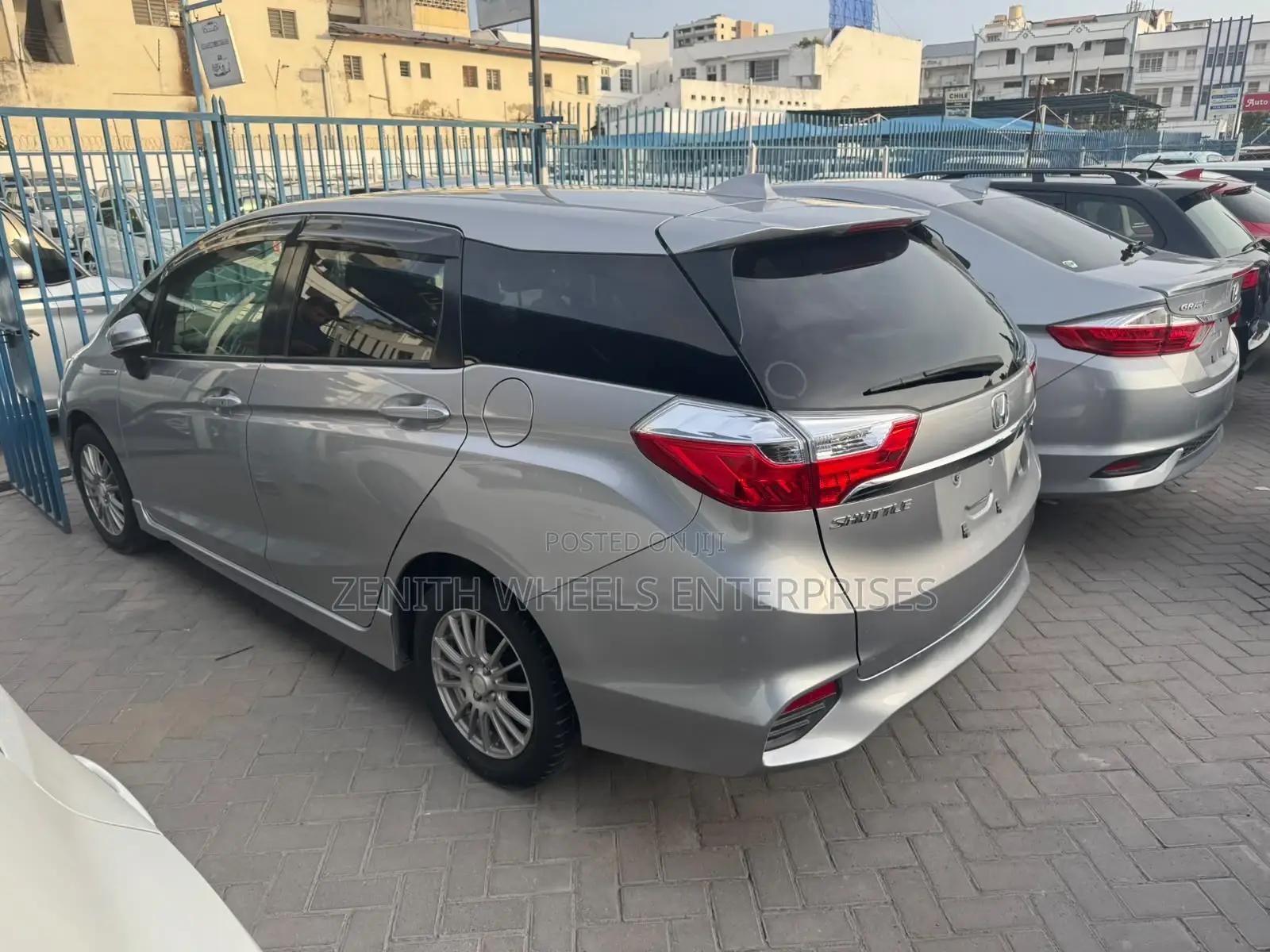 Honda Shuttle 2019 Silver