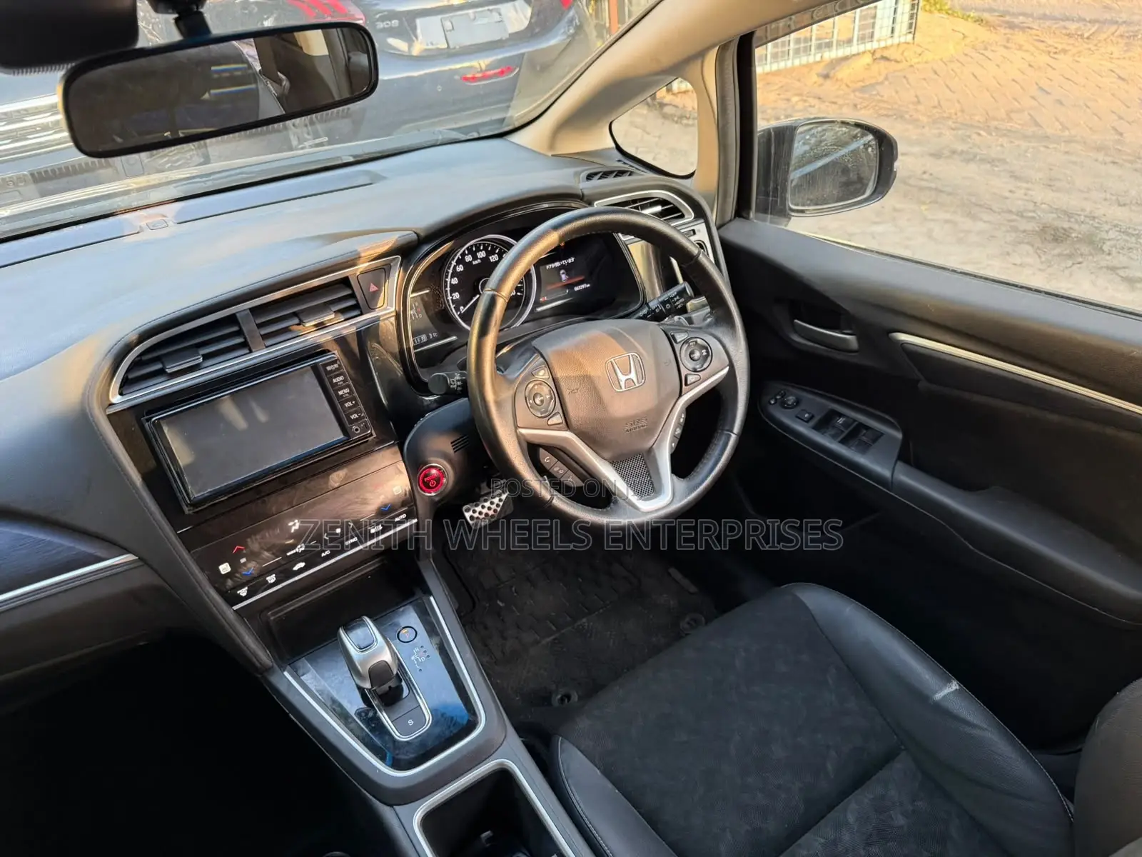 Honda Shuttle 2019 Silver