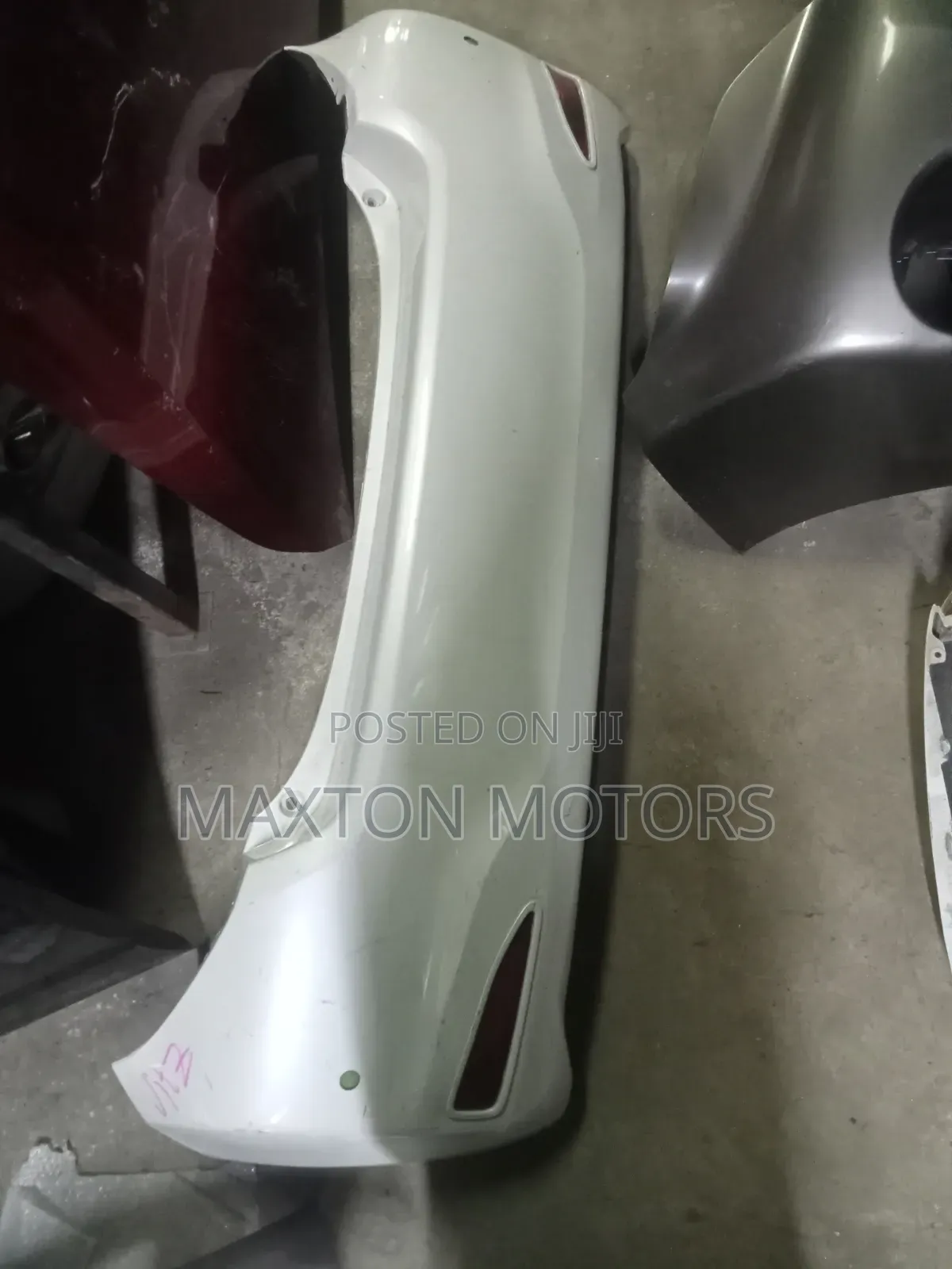 Vitz Jewella Rear Bumper Rs With Reflectors