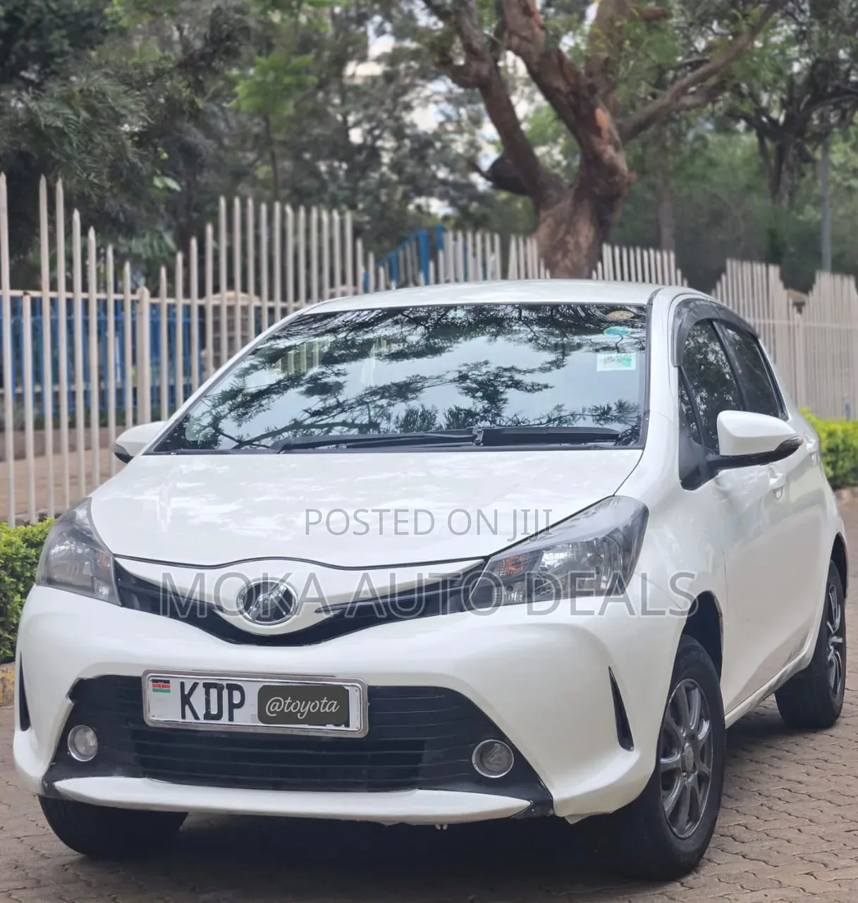 Toyota Vitz 1.0 FWD 5dr 2016 White