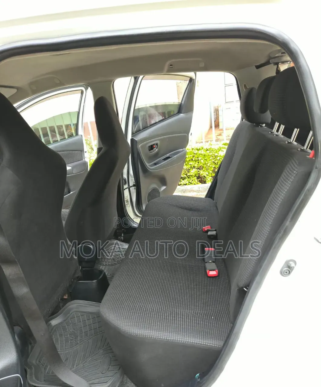 Toyota Vitz 1.0 FWD 5dr 2016 White