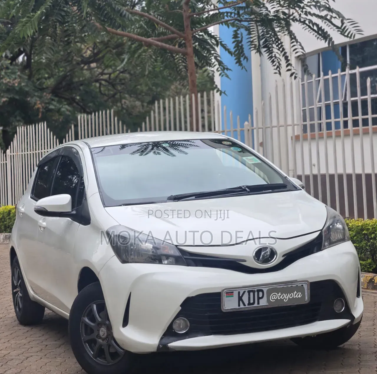 Toyota Vitz 1.0 FWD 5dr 2016 White