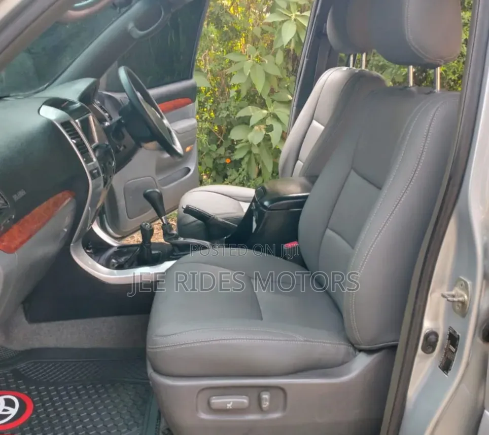 Toyota Land Cruiser Prado 2006 Silver