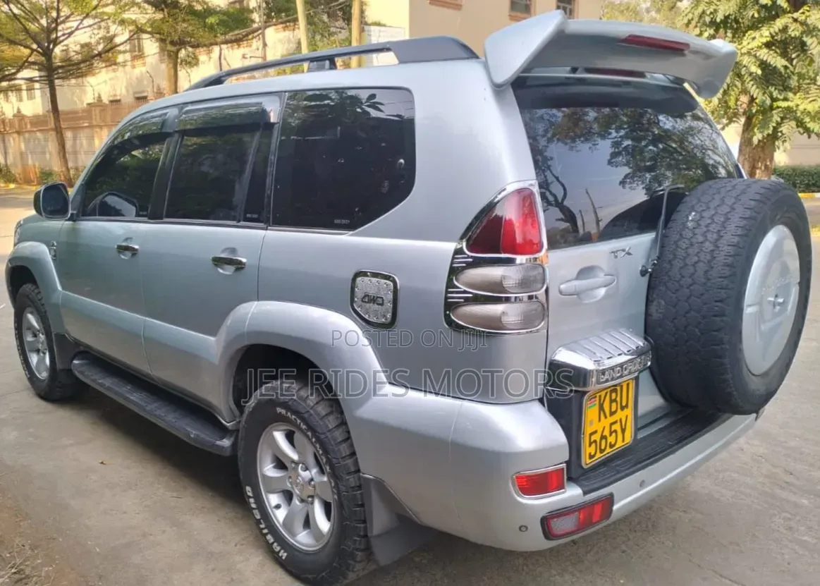 Toyota Land Cruiser Prado 2006 Silver