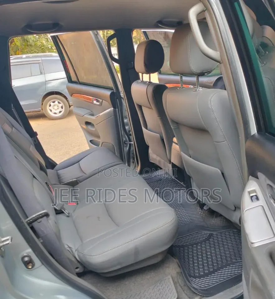 Toyota Land Cruiser Prado 2006 Silver