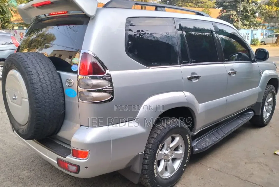 Toyota Land Cruiser Prado 2006 Silver