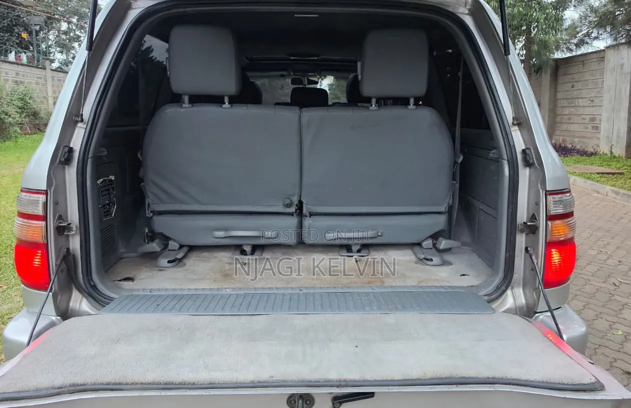 Toyota Land Cruiser 2002 Silver