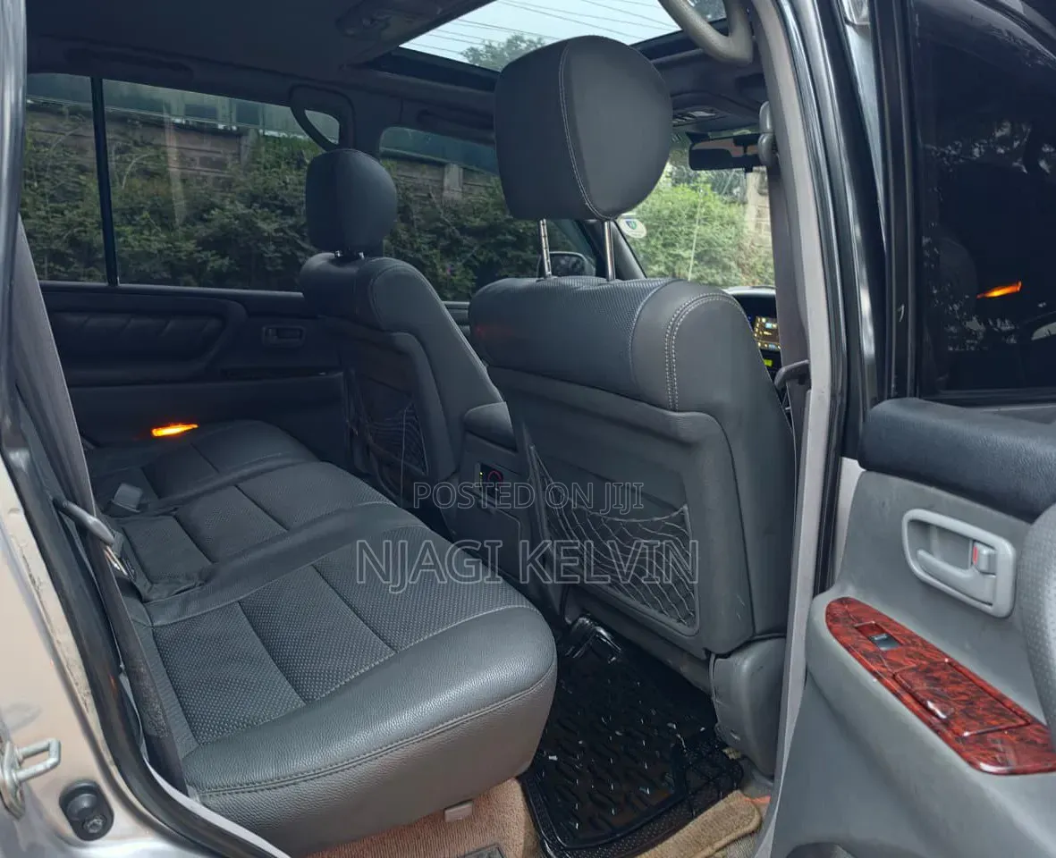 Toyota Land Cruiser 2002 Silver