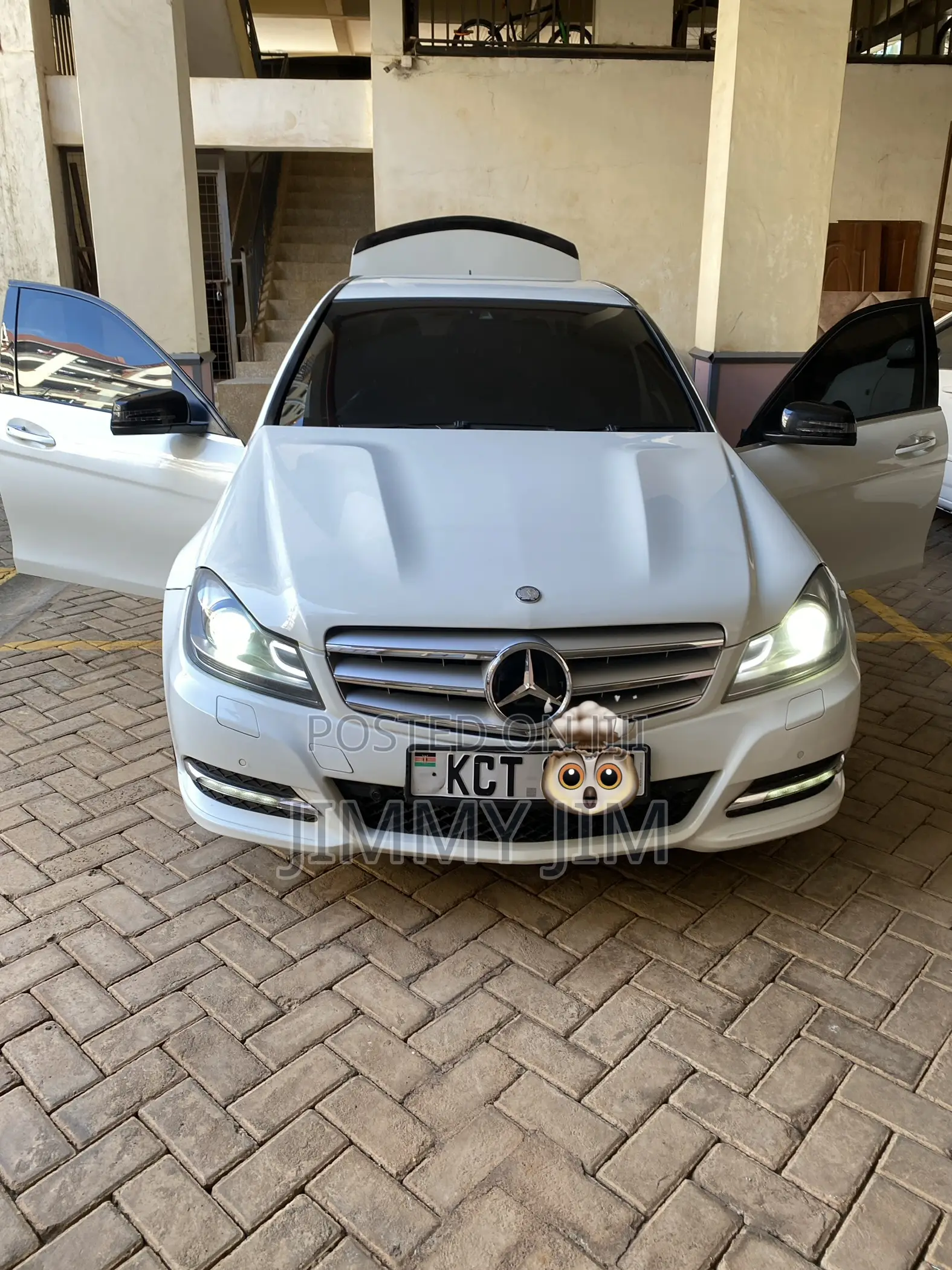 Mercedes-Benz C200 2011 White