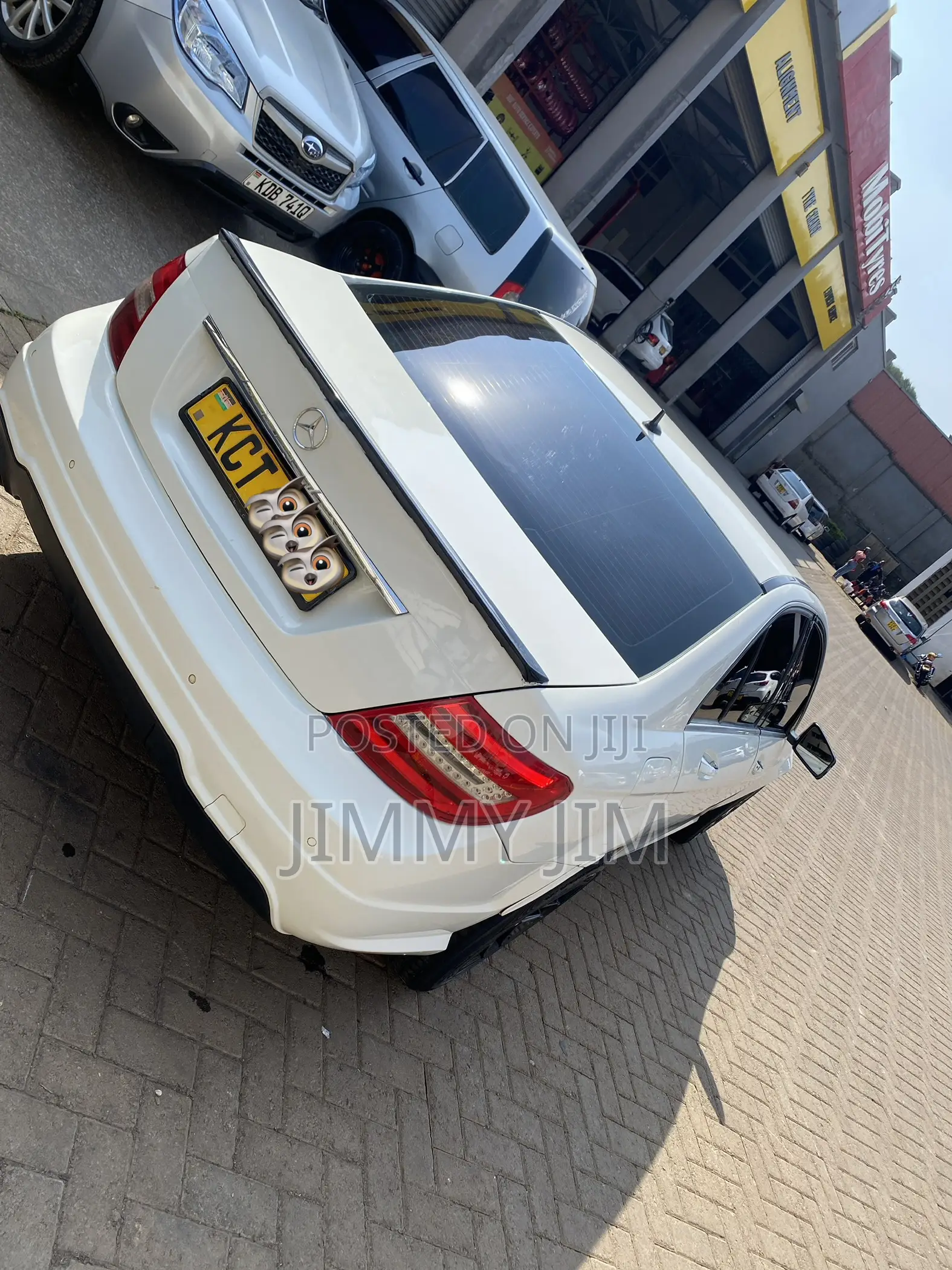 Mercedes-Benz C200 2011 White