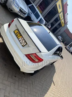 Mercedes-Benz C200 2011 White