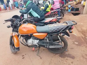 Bajaj Boxer 150 UG 2022 Red