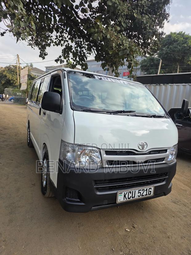 Toyota HiAce 2012 White