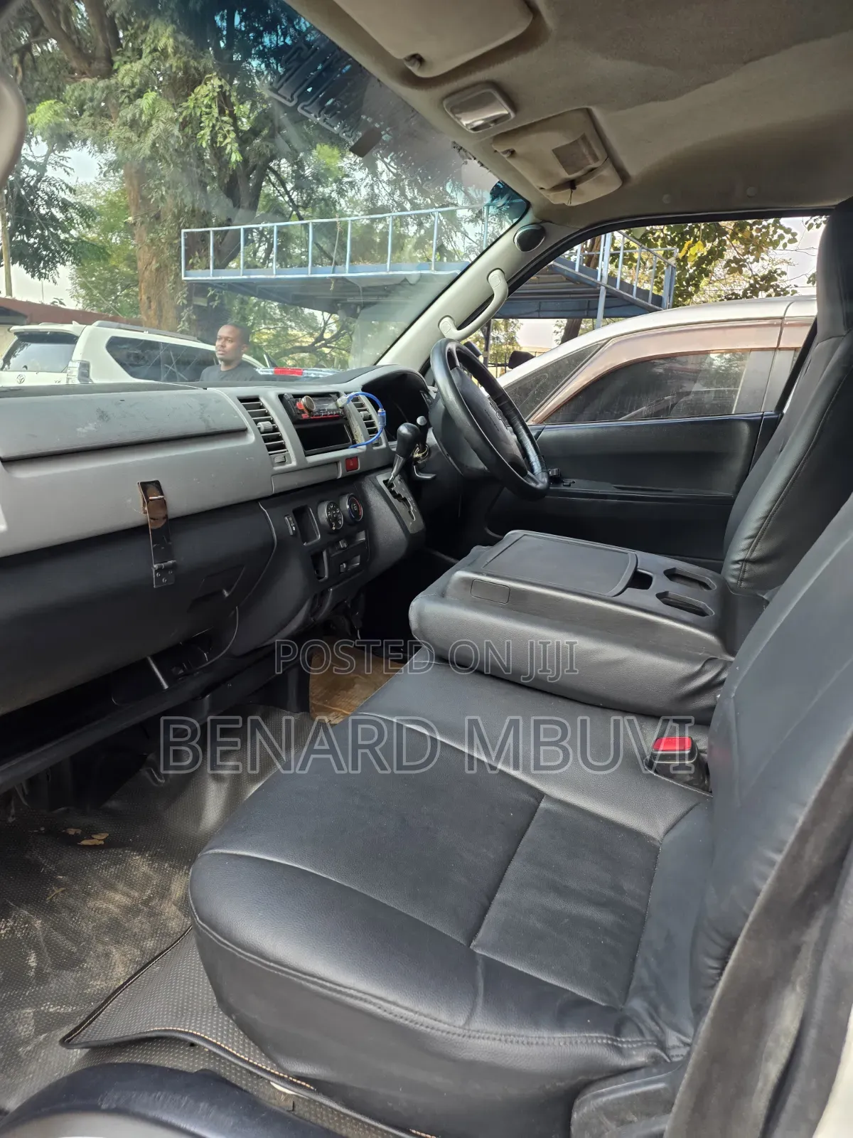 Toyota HiAce 2012 White