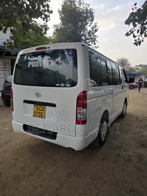 Toyota HiAce 2012 White
