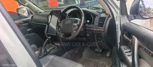 Toyota Land Cruiser 2010 Silver