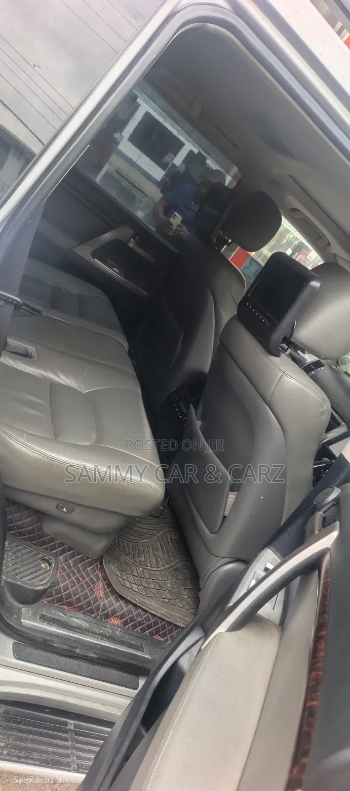 Toyota Land Cruiser 2010 Silver