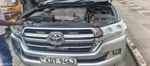 Toyota Land Cruiser 2010 Silver