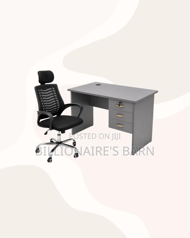 Modern 1m Desk and Headrest Mesh Chair for Office Tasks