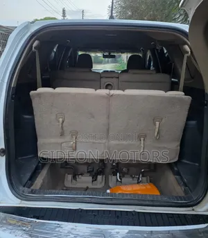 Toyota Vanguard 2009 White