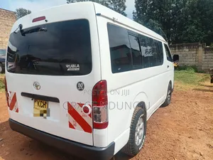 Toyota HiAce 2009 White