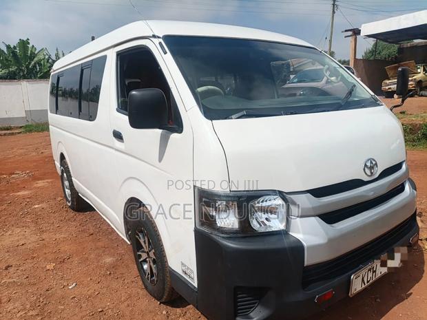 Toyota HiAce 2009 White - thumbnail 3