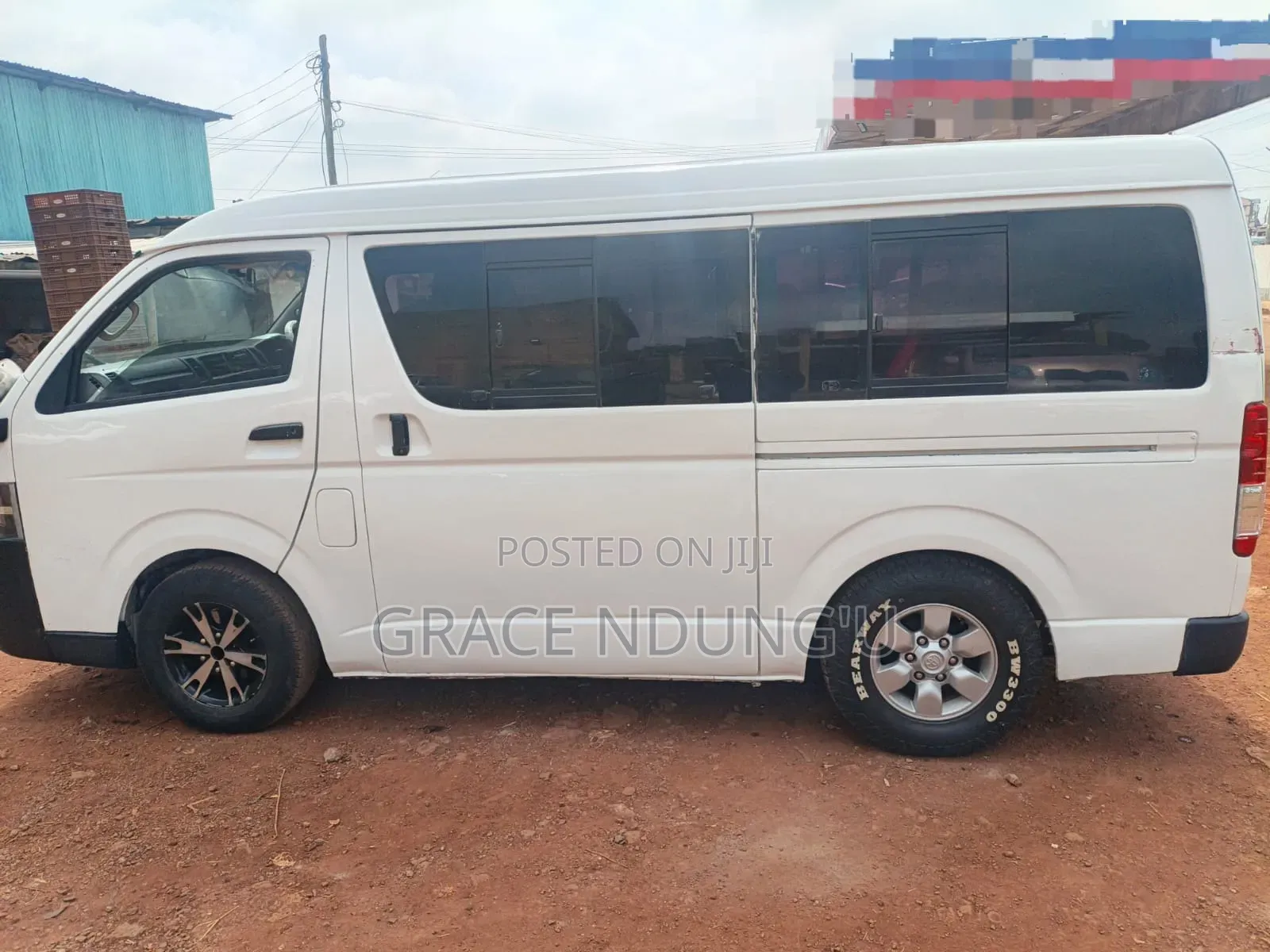 Toyota HiAce 2009 White