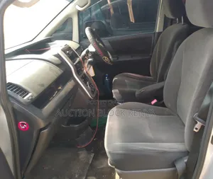 Toyota Voxy 2012 Silver